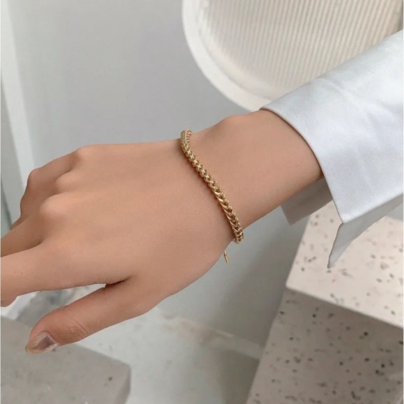 NEW Woven Gold Adjustable Chain Bracelet - Picture 9 of 11